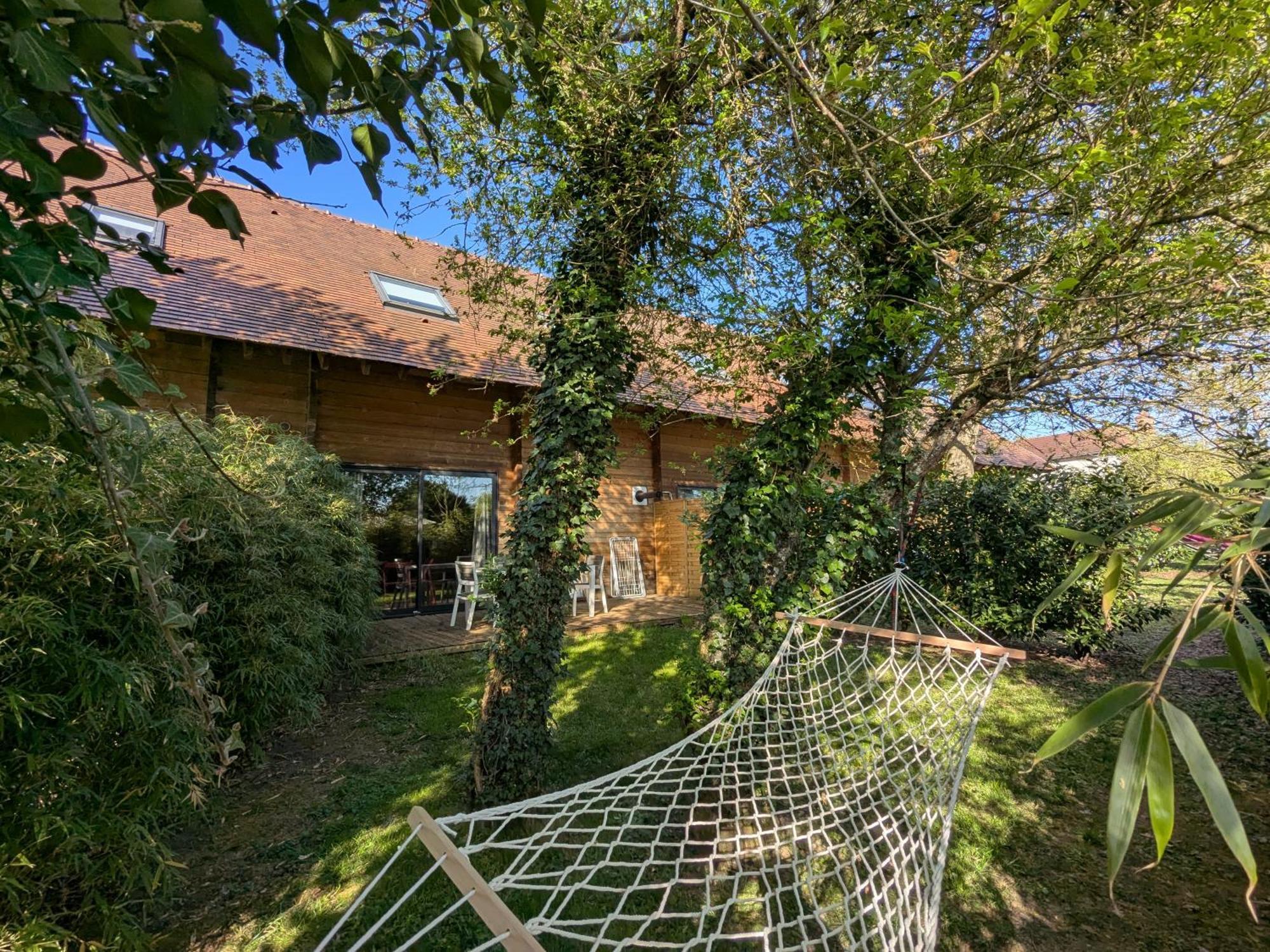 Les Chalets Aux Gites D'Orient Géraudot Rom bilde